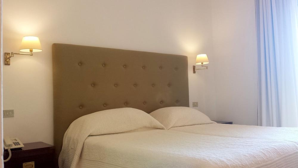 Hotel Le Ginestre Porto Cervo Kültér fotó