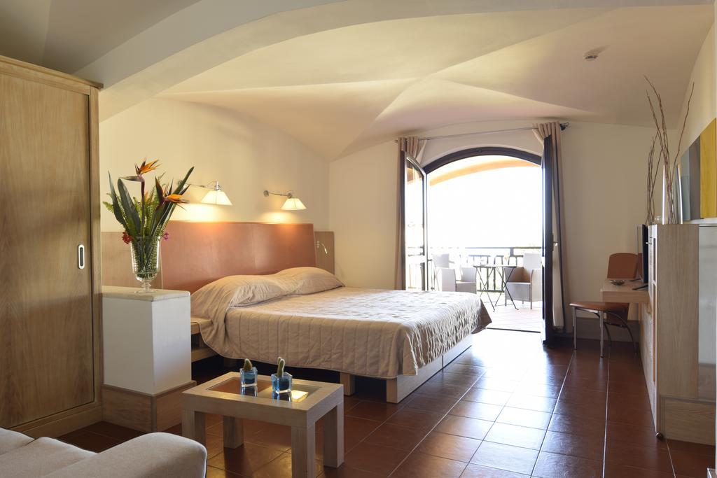 Hotel Le Ginestre Porto Cervo Kültér fotó